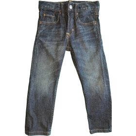 Sötét farmernadrág 104
