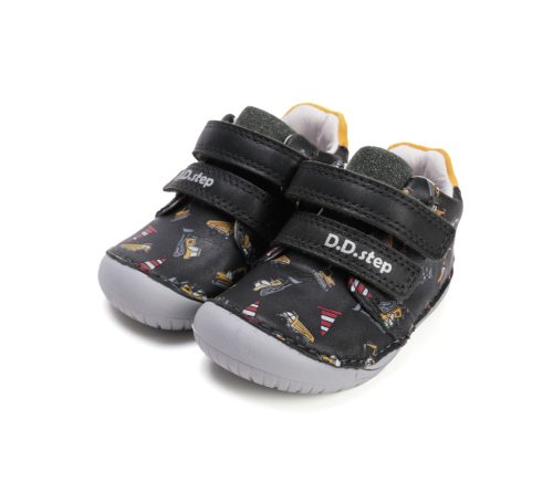 DD Step barefoot kisfiú cipő